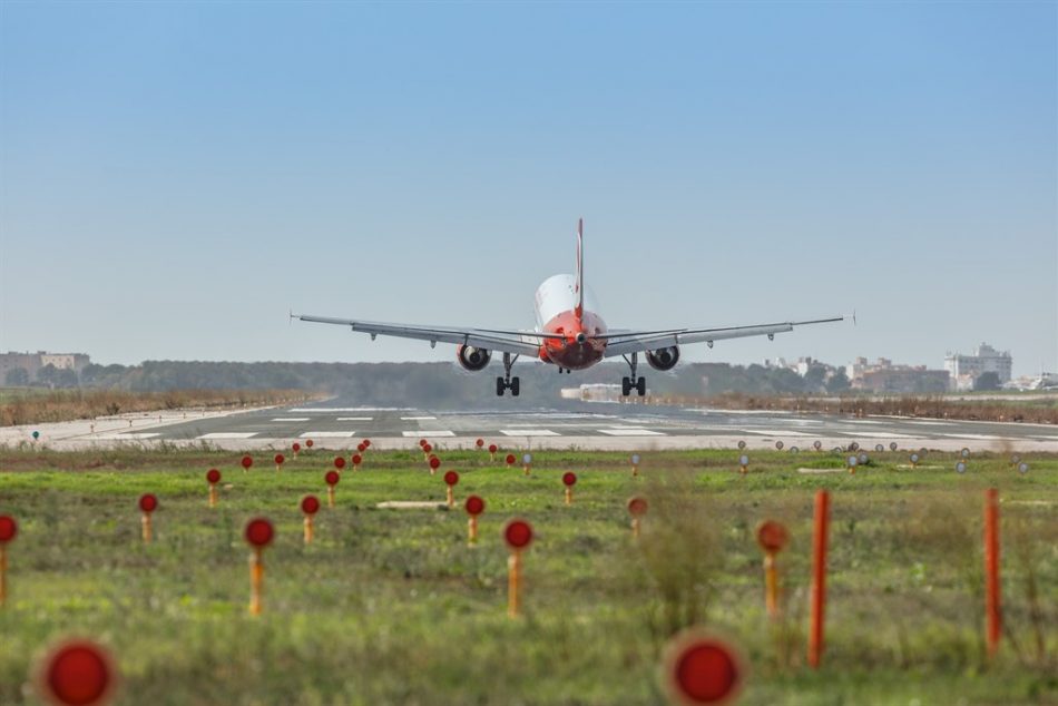 El Gobierno actualiza la normativa que regula el espacio aéreo y los procedimientos civiles de vuelo