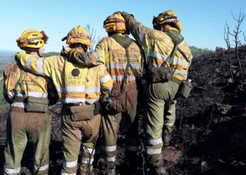 Compromís reclama condiciones dignas para las bomberas forestales
