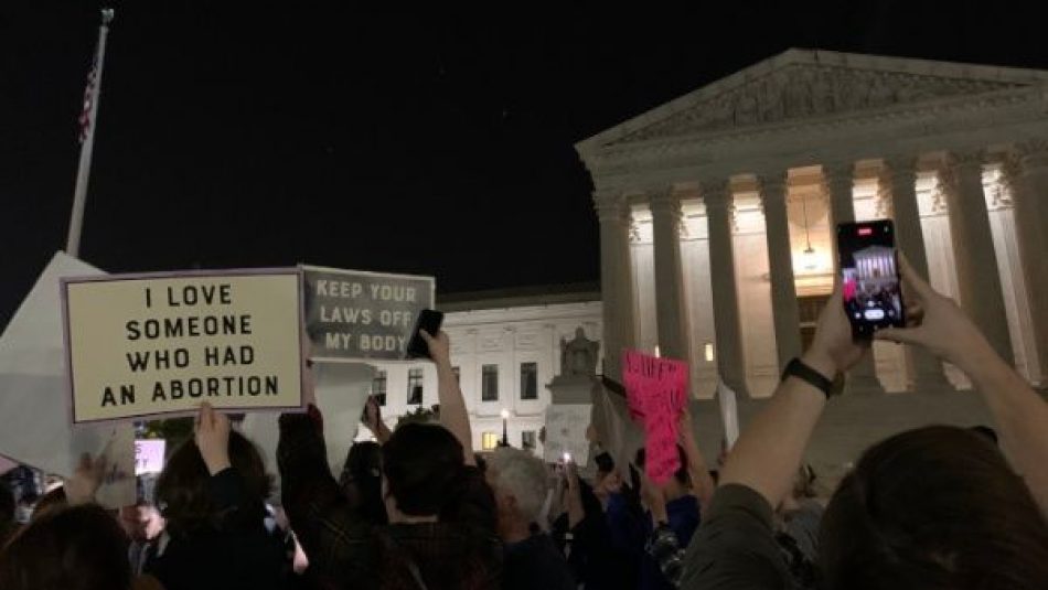 Protestan en EE.UU. ante posible ilegalización del aborto