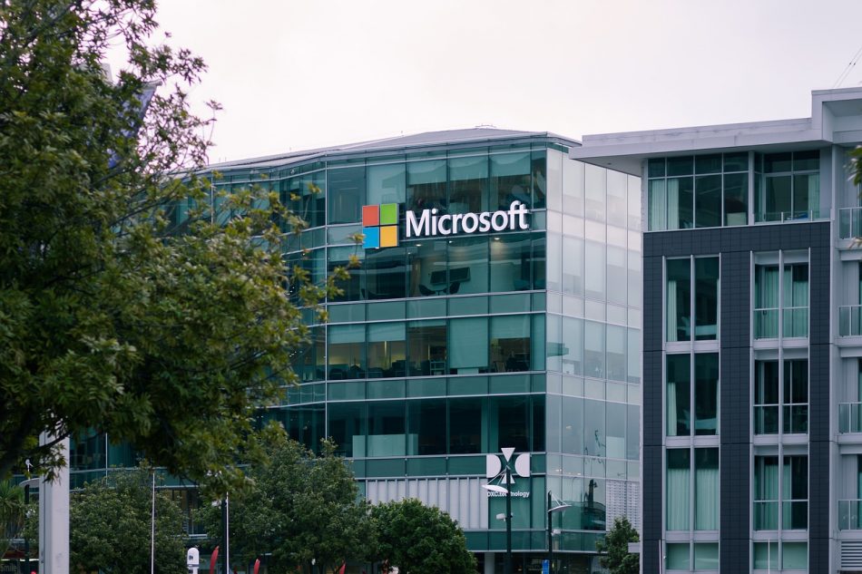 Is the Preparation for Microsoft AZ-305 Exam Overwhelming You? Here’s What to Do, Including Practicing with Exam Dumps