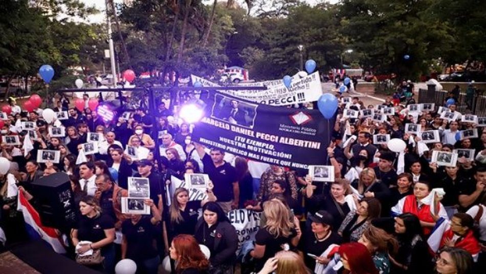 Paraguayos marchan en protesta por el asesinato del fiscal Marcelo Pecci