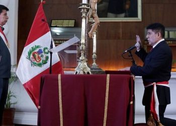 Presidente peruano juramenta a nuevo ministro de Trabajo