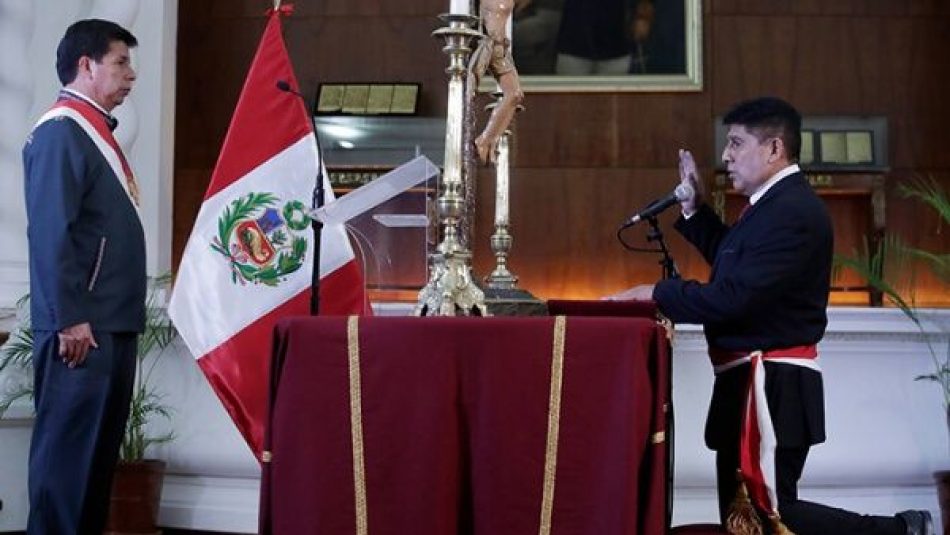 Presidente peruano juramenta a nuevo ministro de Trabajo