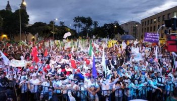 Concentración masiva recibe a Gustavo Petro en Bucaramanga