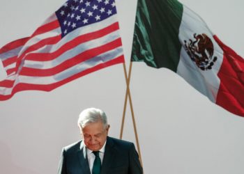 Una cumbre contra la democracia