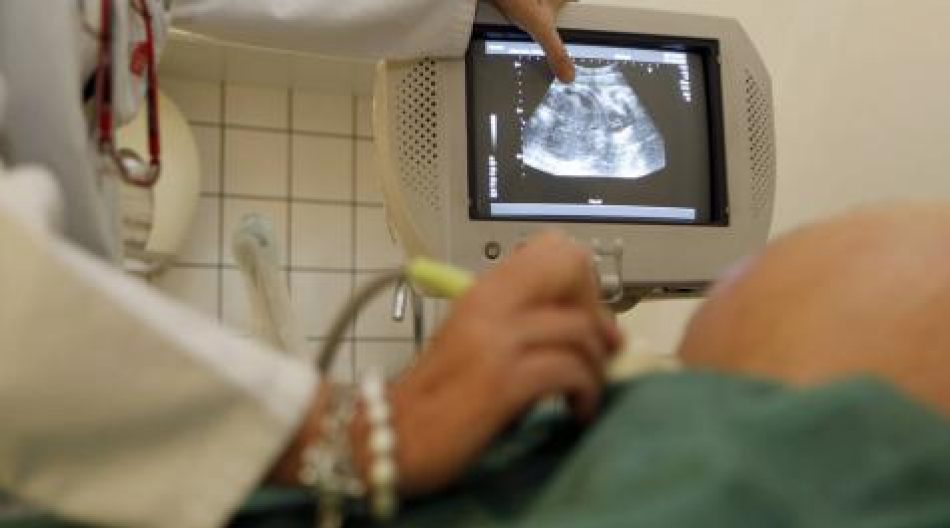 Compromís pide volver a incluir en los tratamientos de fertilidad a las mujeres que quedaron fuera por el Covid