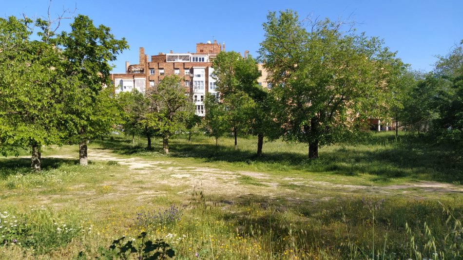 La vecindad de Campamento pide el amparo del Defensor del Pueblo para que el Parque de las Moreras (Madrid) no sea pasto de la especulación inmobiliaria