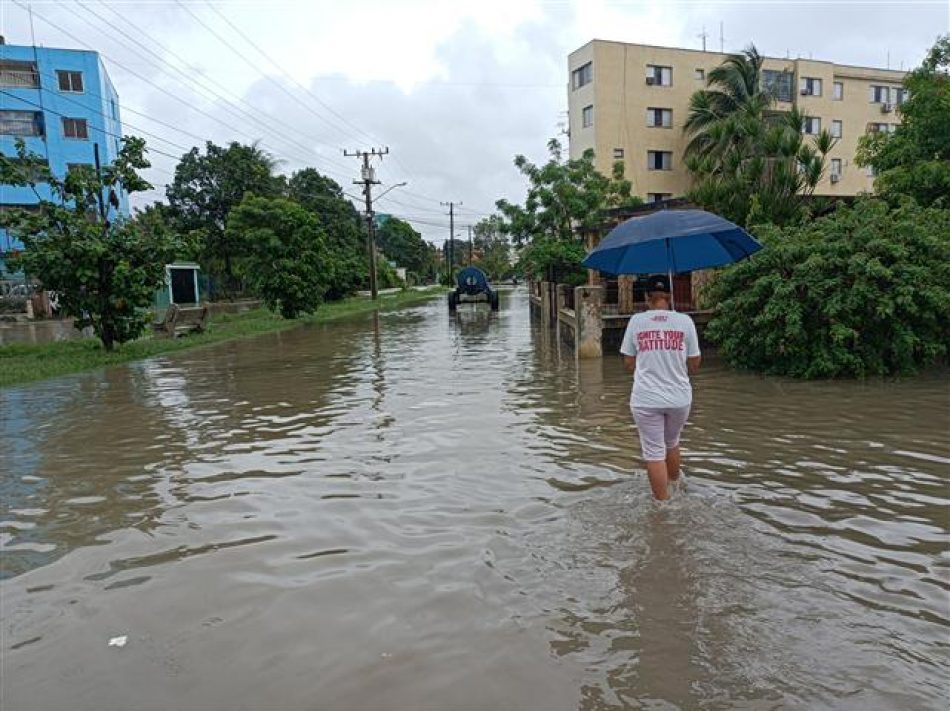 Reportan tres fallecidos en Cuba tras fuertes precipitaciones