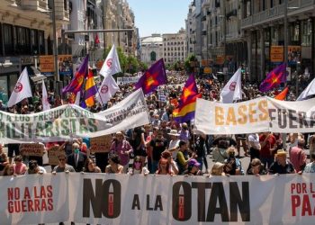 Exigen disolución de OTAN en masiva marcha en Madrid el domingo