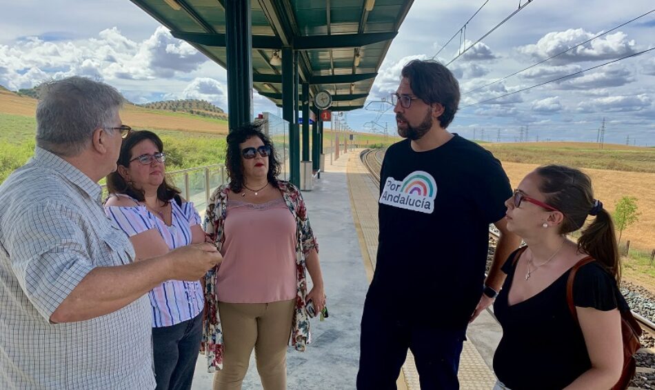 Por Andalucía se compromete a ampliar la red de transporte público en la provincia de Sevilla y garantizar conexiones intermodales que impulsen el uso del tren