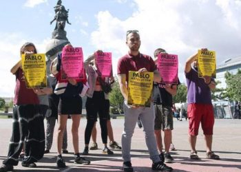 Acto político y concentración por la absolución de Pablo, para quien piden 5 años de cárcel por lanzar pintura sobre la estatua de Colón en Valladolid