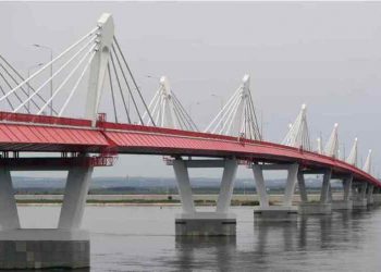 Abren primer puente de carretera entre Rusia y China