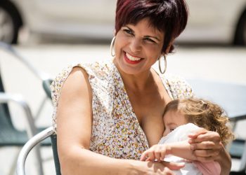 Teresa Rodríguez presenta una Ley de maternidades, promoción de la lactancia, parto respetado y crianza con apego