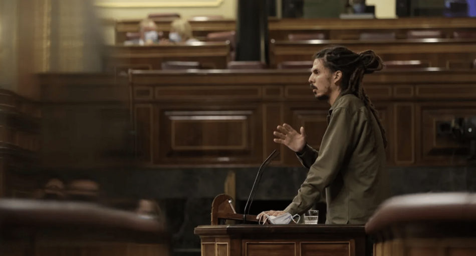 El Tribunal Constitucional anula la condena de inhabilitación del exdiputado de Unidas Podemos Alberto Rodríguez