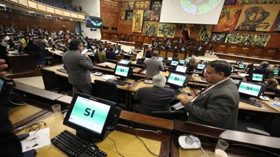 Parlamento ecuatoriano aprueba proyecto sobre uso de la fuerza