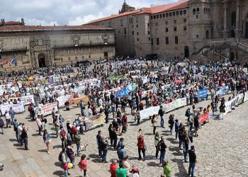 Galiza enche de novo o Obradoiro para exixir un modelo enerxético alternativo á actual invasión eólica