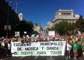 «¿Requiem por la música? Madrid condena al despido a cientos de docentes al suprimir las optativas de música en Bachillerato»