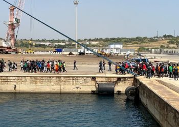 Aita Mari desembarca 112 personas en Augusta (Sicilia)