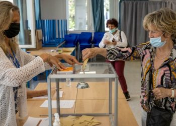 Arrancan las elecciones legislativas en Francia