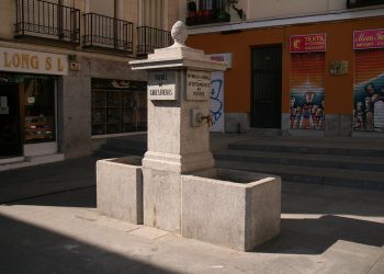 FACUA Madrid insta a Almeida a colocar más fuentes de agua pública que ayuden a combatir la ola de calor