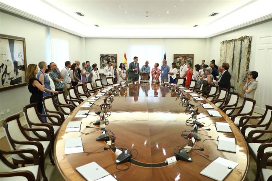 CCOO y UGT rechazan la modificación del Reglamento de Extranjería aprobada en Consejo de Ministros