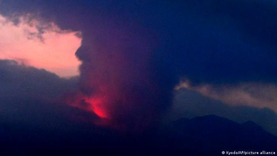 Japón en alerta máxima por la erupción del volcán Sakurajima