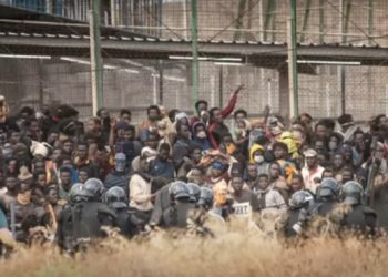 Migrantes y ONG niegan la intervención de mafias en el asalto a la valla de Melilla