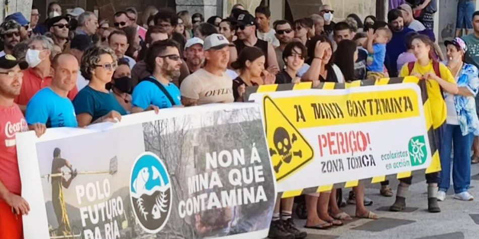 Multitudinaria concentración en Noia en protesta pola autorización da mina de San Finx