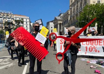 La reivindicación de la bajada del IVA en las peluquerías entra en el debate sobre el estado de la nación