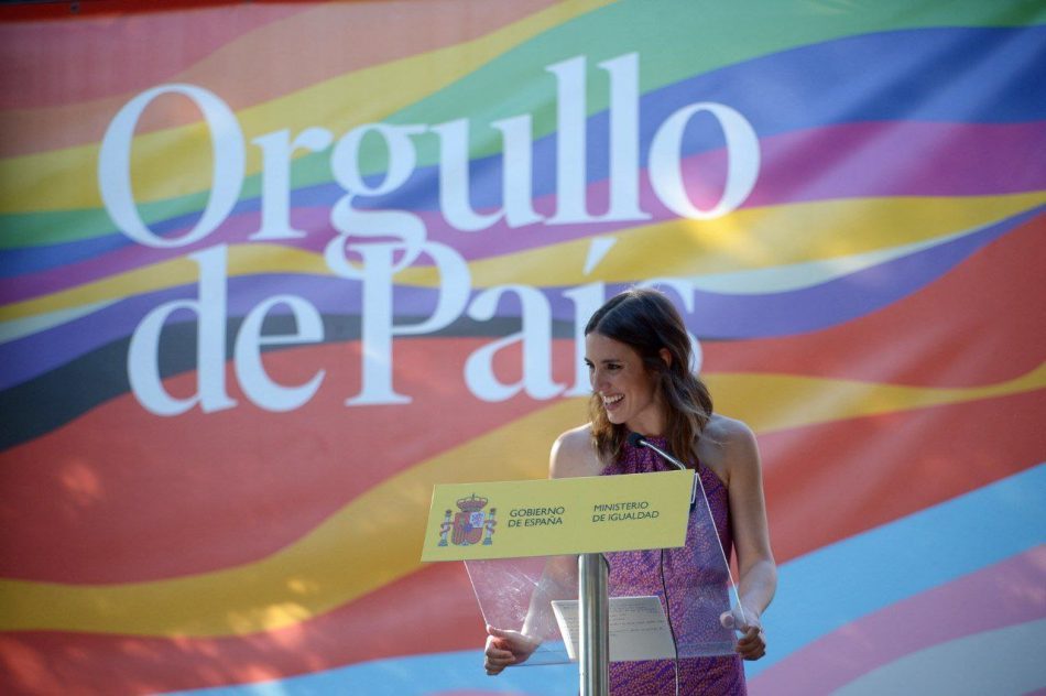 Irene Montero afirma desde la marcha del Orgullo que la Ley Trans y LGTBI estará plenamente vigente antes de acabar el año