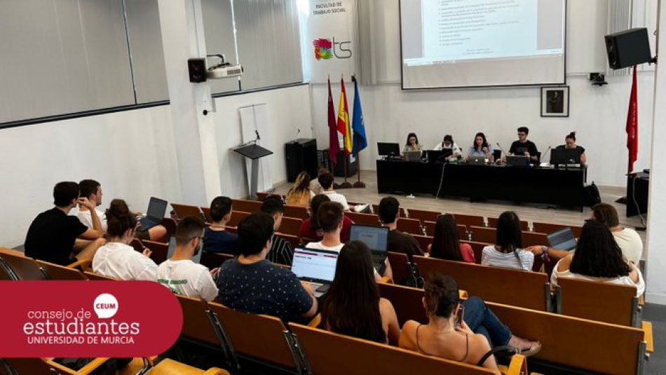 El Consejo de Estudiantes de la Universidad de Murcia pide una rebaja del coste de la matrícula para grado, máster y doctorado