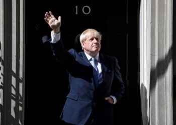Primer ministro del Reino Unido, Boris Johnson, acepta presentar su dimisión