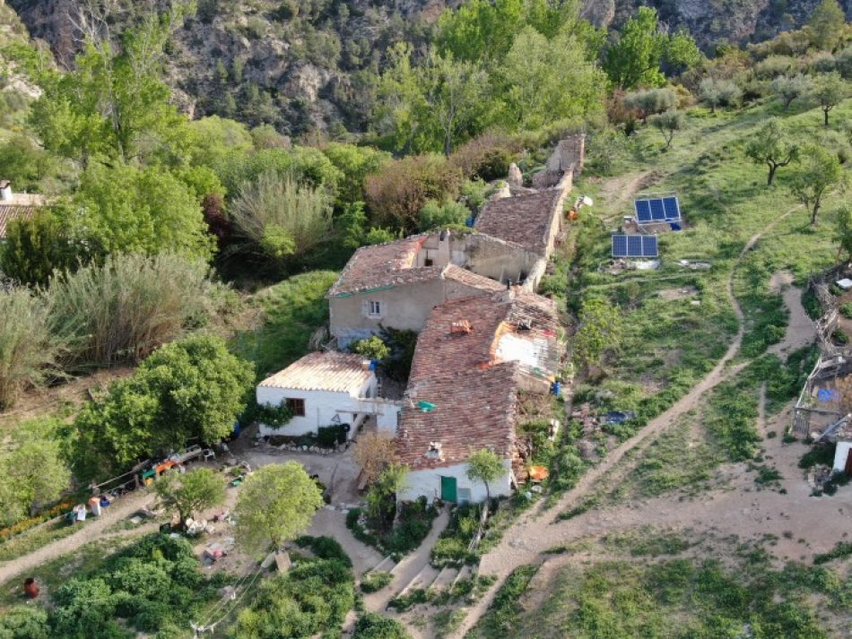 La campaña de crowdfunding del proyecto de repoblación rural de Barchel necesita un empujón