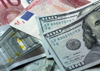 Valor del euro se acerca a paridad con el dólar estadounidense