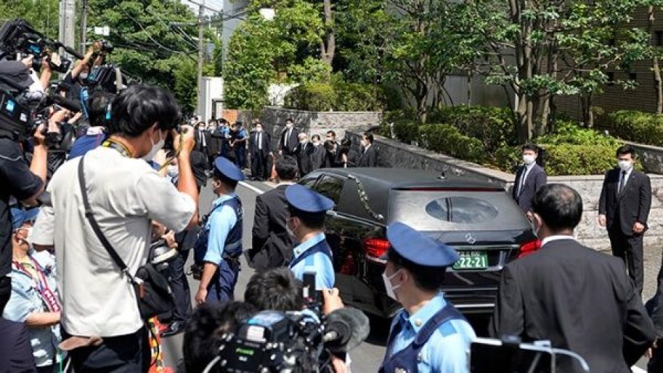 Llega a Tokio el cuerpo del exprimer ministro Shinzo Abe