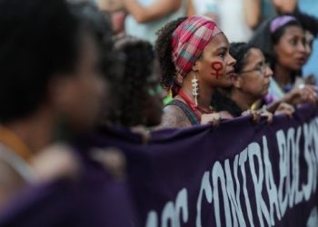 Marchan en Brasil por el día de las mujeres afrodescendientes