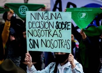 Condenan a 50 años de prisión a salvadoreña por aborto espontáneo