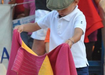 Verdes Equo denuncia la presencia de menores en los toros de Gijón