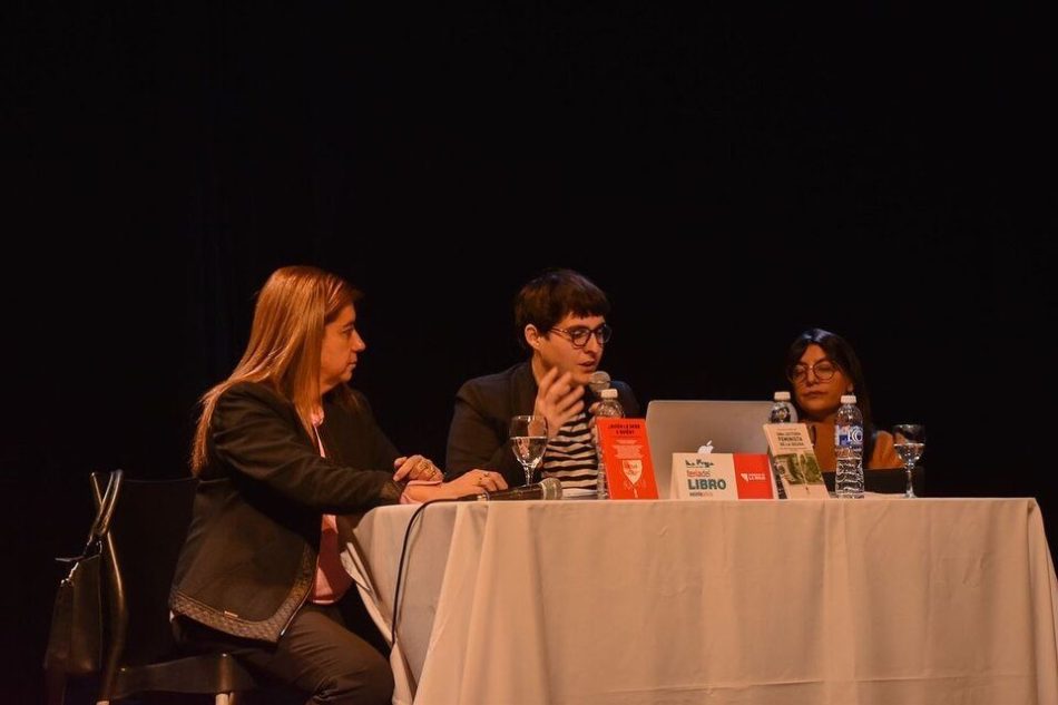 Lucía Caballero: «Son las mujeres las que se endeudan y por su rol de sostenedoras de las economías en las crisis»