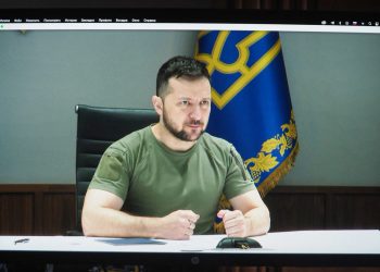 Zelenski equipara a Amnistía Internacional con «terroristas» por denunciar que los militares ucranianos ponen en peligro a civiles