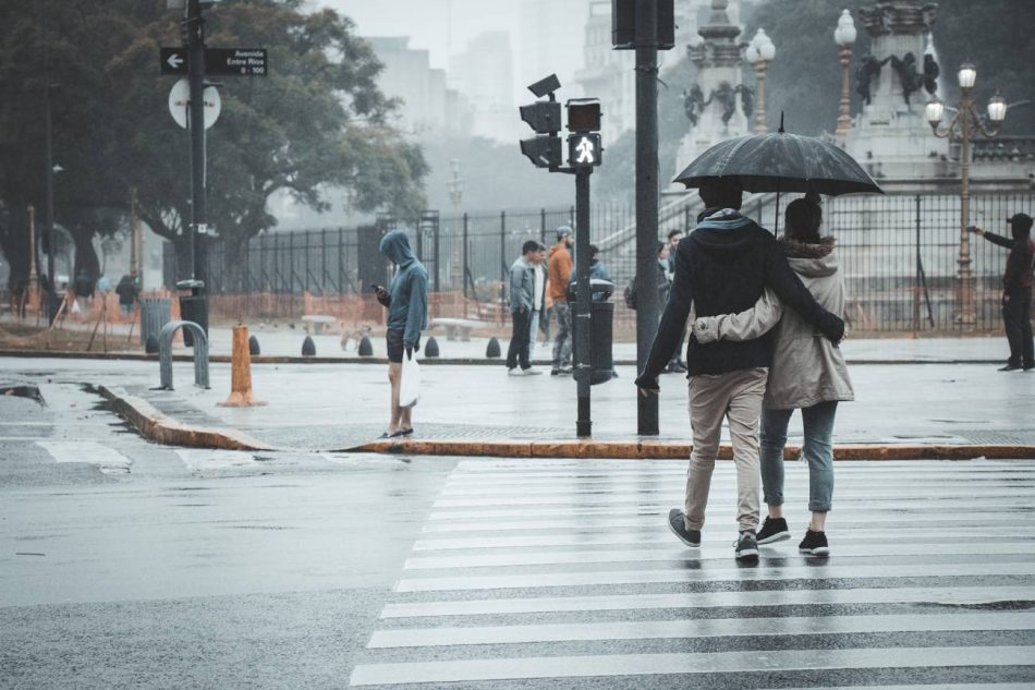 El agua de lluvia de todo el planeta está contaminada por ‘sustancias químicas para siempre’