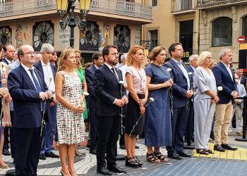 Ada Colau lamenta la protesta en el acto del 17-A: «Absolutamente fuera de lugar»