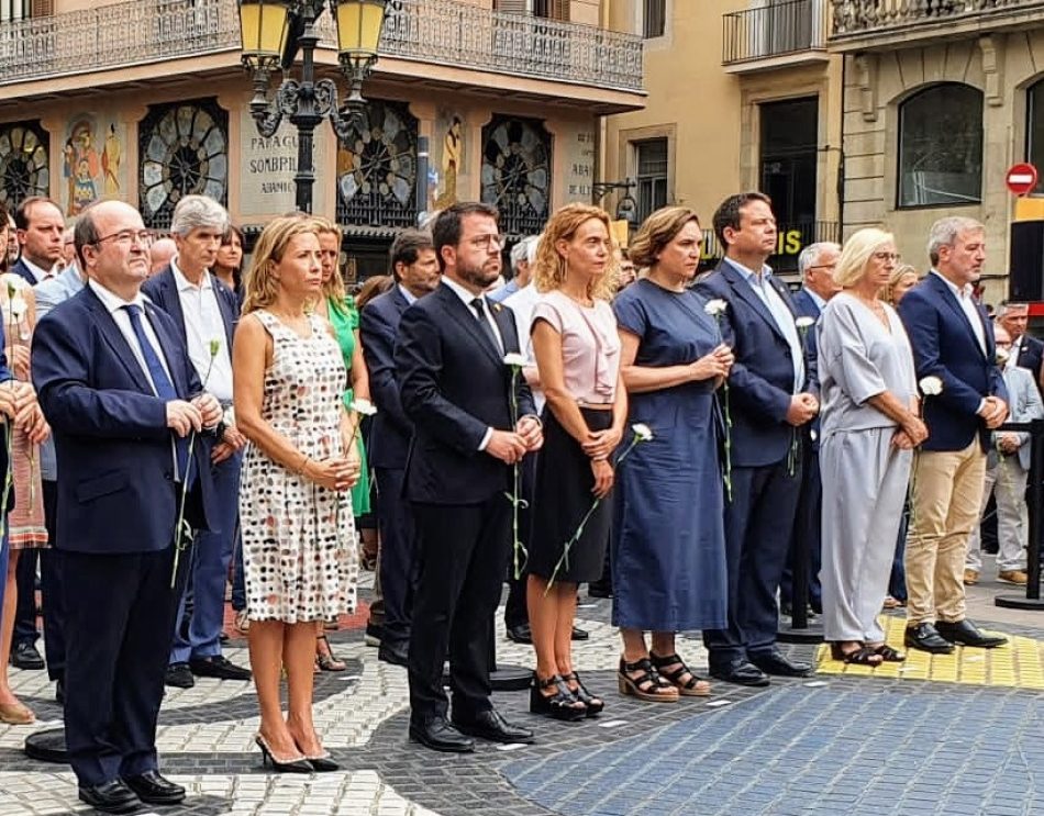 Ada Colau lamenta la protesta en el acto del 17-A: «Absolutamente fuera de lugar»