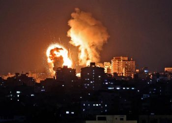 Israel bombardea Gaza y amenaza con la mayor agresión militar en años