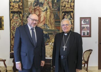 UNI Laica: «La visita del nuevo rector al obispo revela la confesionalidad de la Universidad de Córdoba»