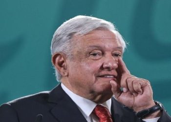 Presidente López Obrador invita a Petro a visitar México