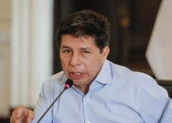 Presidente peruano señala al Congreso de negar viaje a Colombia