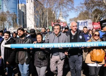 Movimientos sociales argentinos reclamaron un Salario Básico Universal: «Terminemos con la indigencia en el país»