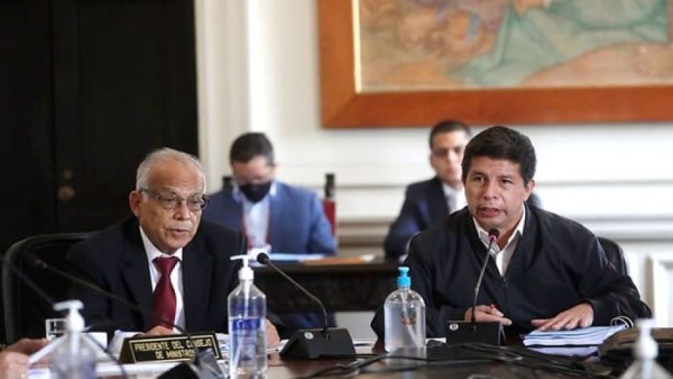 Pedro Castillo rechaza la dimisión del primer ministro Aníbal Torres