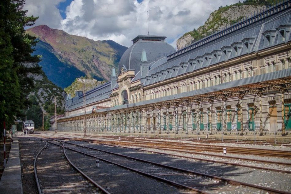 Compromís exige finalizar proyectos transfronterizos entre España, Portugal y Francia